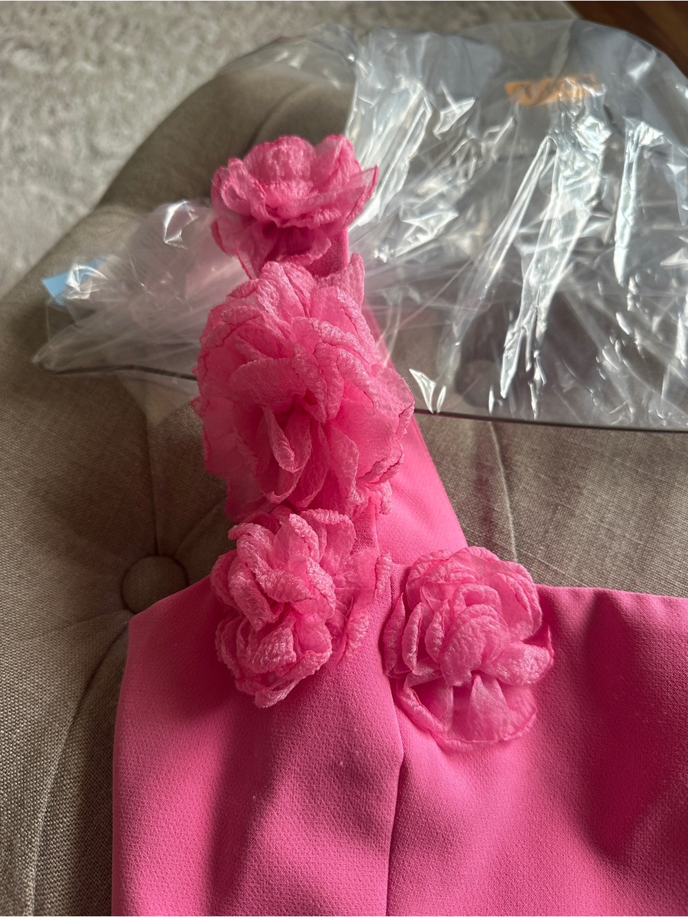 Elliatt Bubblegum Pink Floral-Appliqué Square Neck Mini - Picture 4 of 4